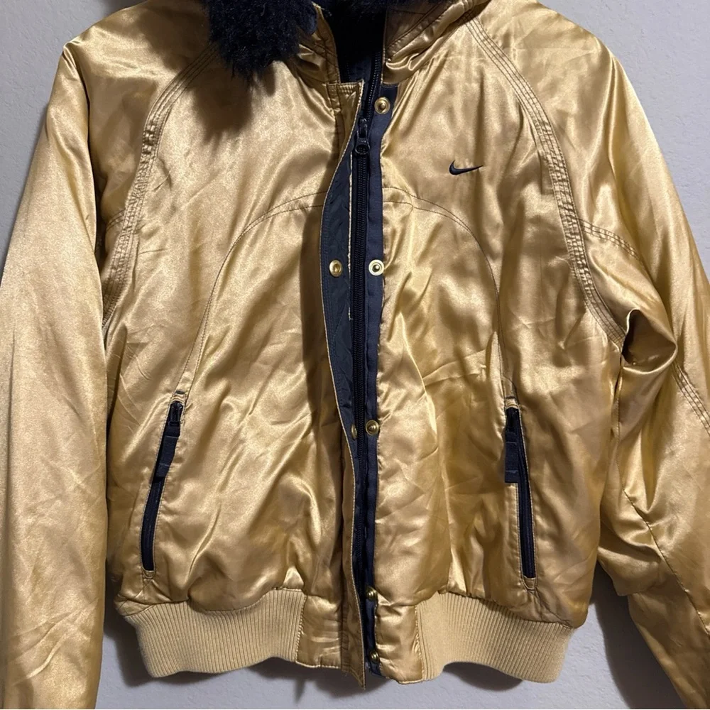 Nike Gold Puffy Coat With Hood Size XL - Faux Fur On Hood, But Can Be Removed